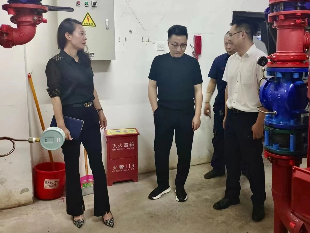 严把“双节”安全关:渝豪仕开展“中秋国庆”安全大检查