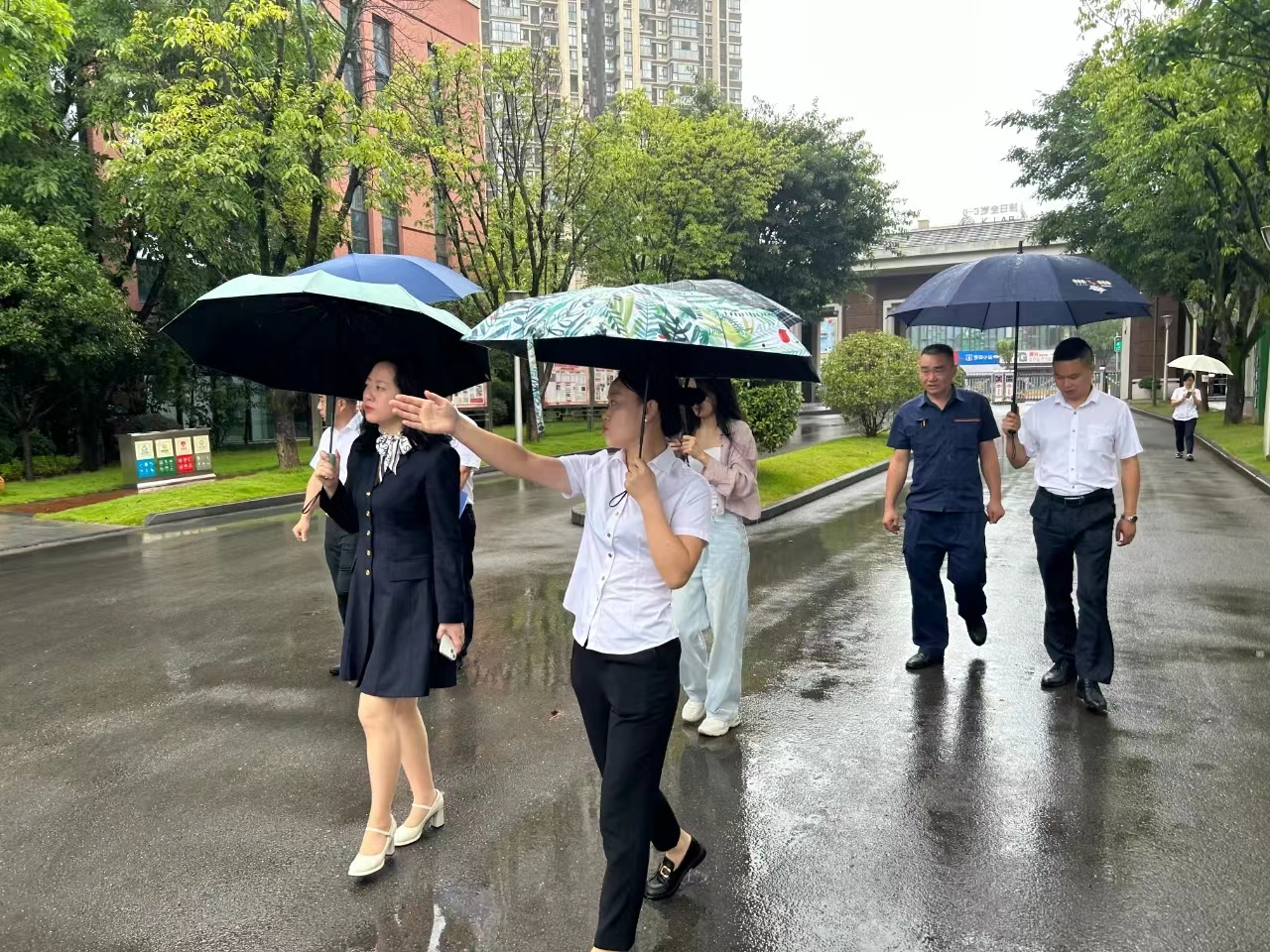 严把“双节”安全关:渝豪仕开展“中秋国庆”安全大检查